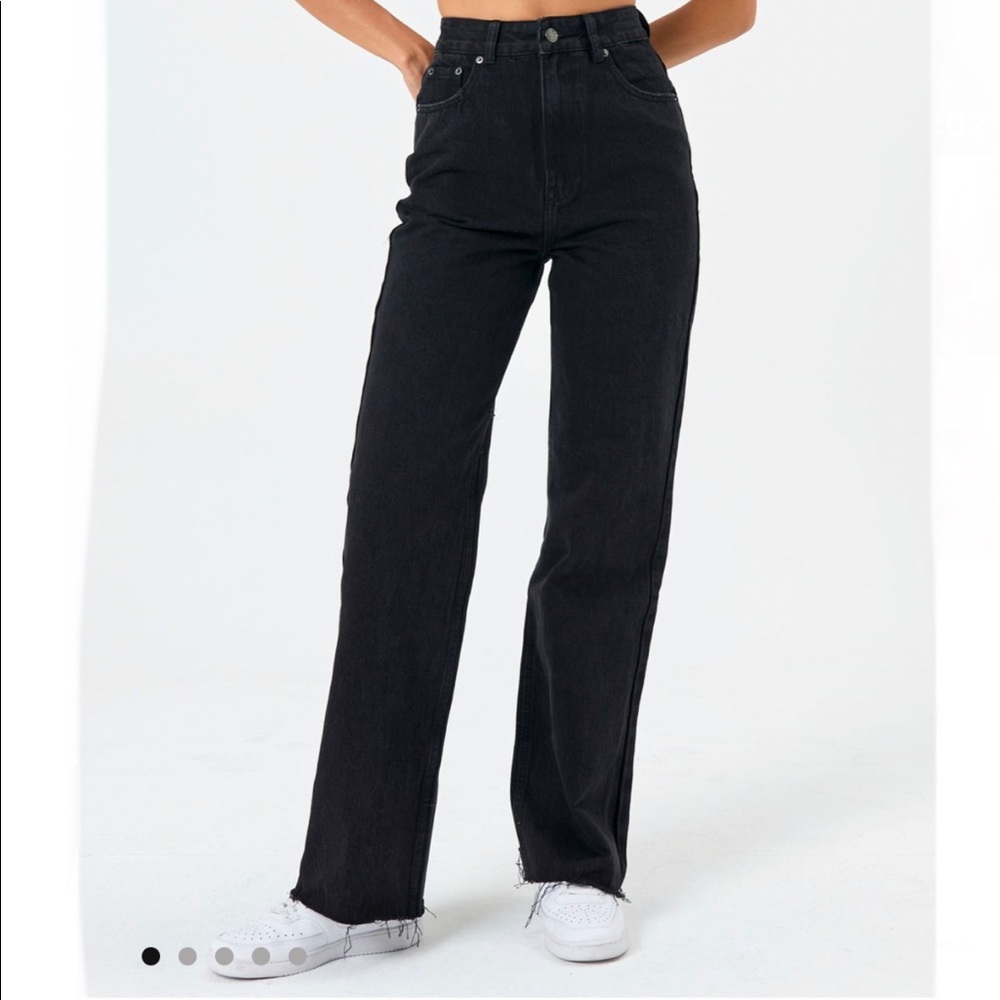 NWT 90’s Style Straight Leg Jeans